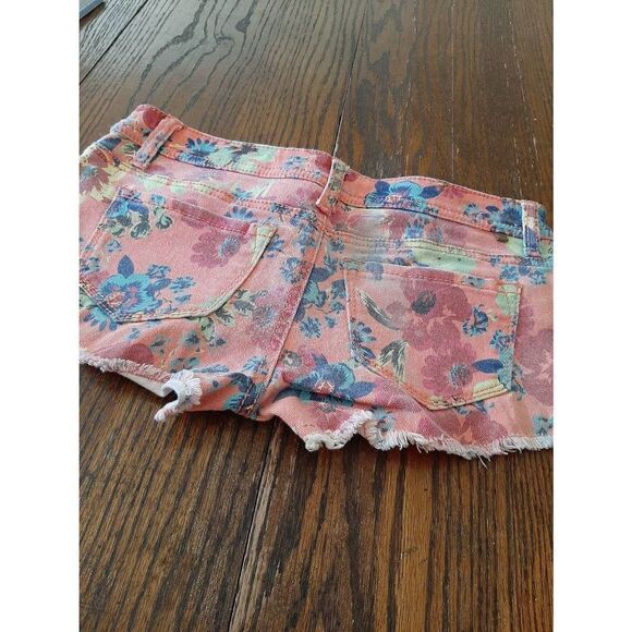 Juniors Jr Sz 3 Almost Famous Multi-Color Floral Denim Booty Shorts Daisy Dukes - Picture 3 of 3